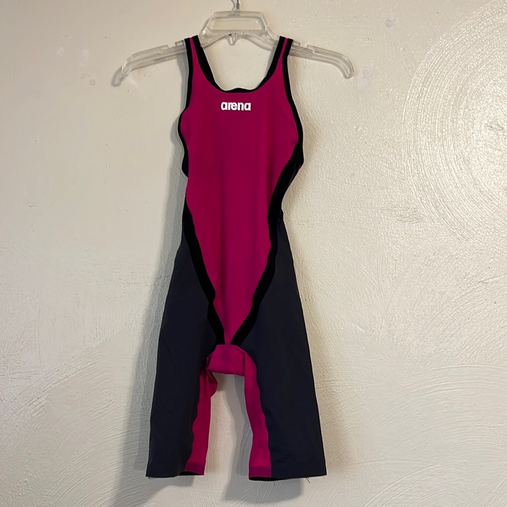 Womens Arena carbon Flex Kneeskin Size 26